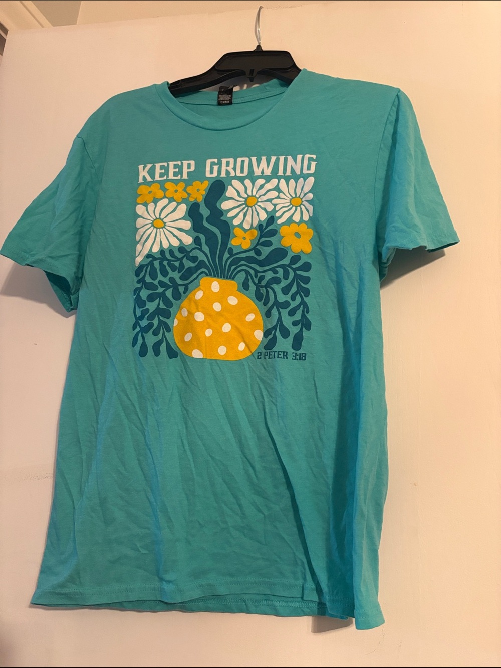 District Teal 'Keep Growing' Graphic Tee with Yellow Floral Vase